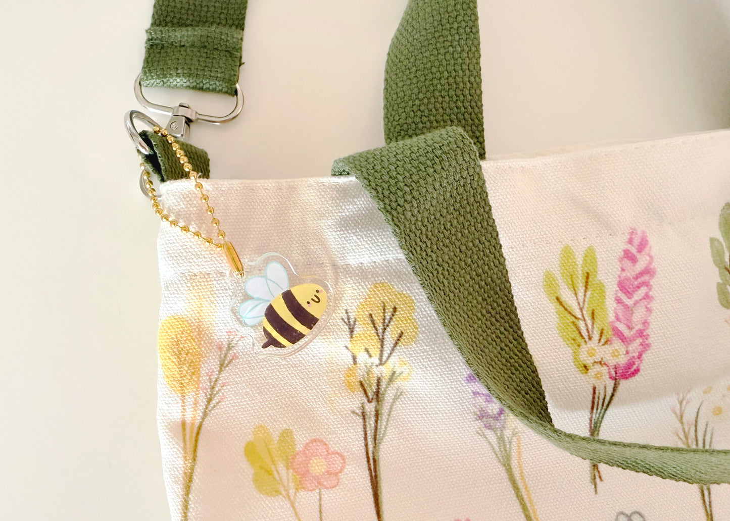 Floral tote bag with bee charm