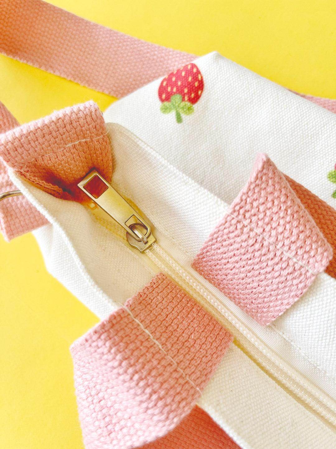 Print Canvas Mini Tote | Pink Strawberry - Jessthechen