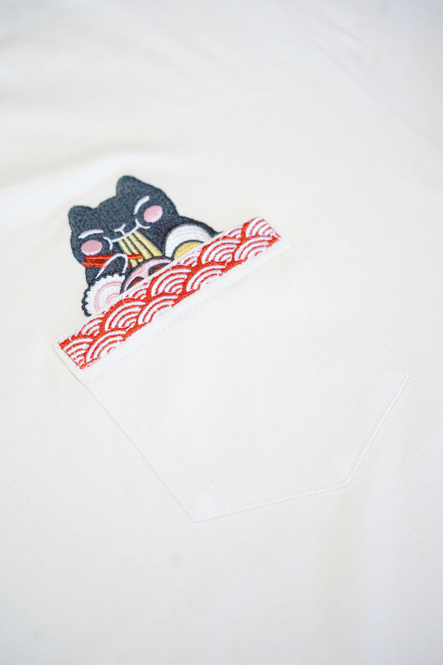 Cat pocket tee shirt